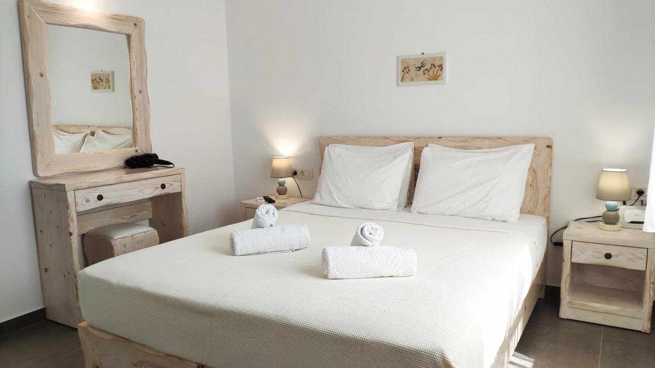 Apartment For 2-3 People Megalochori  Buitenkant foto